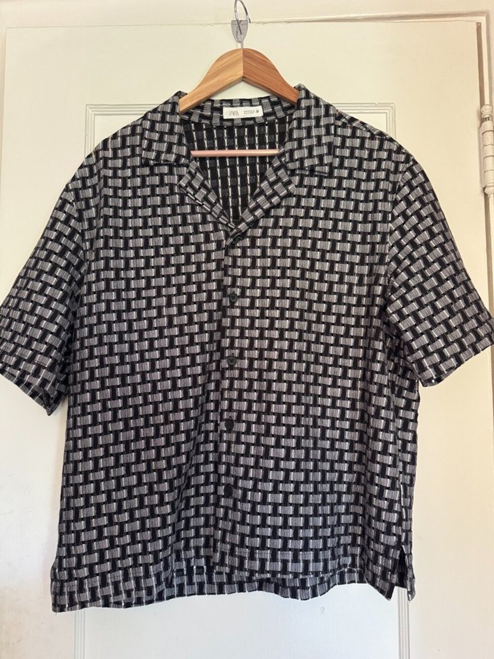 Zara Men Black & Gray Geometric Short-Sleeve Button-Down Shirt Medium